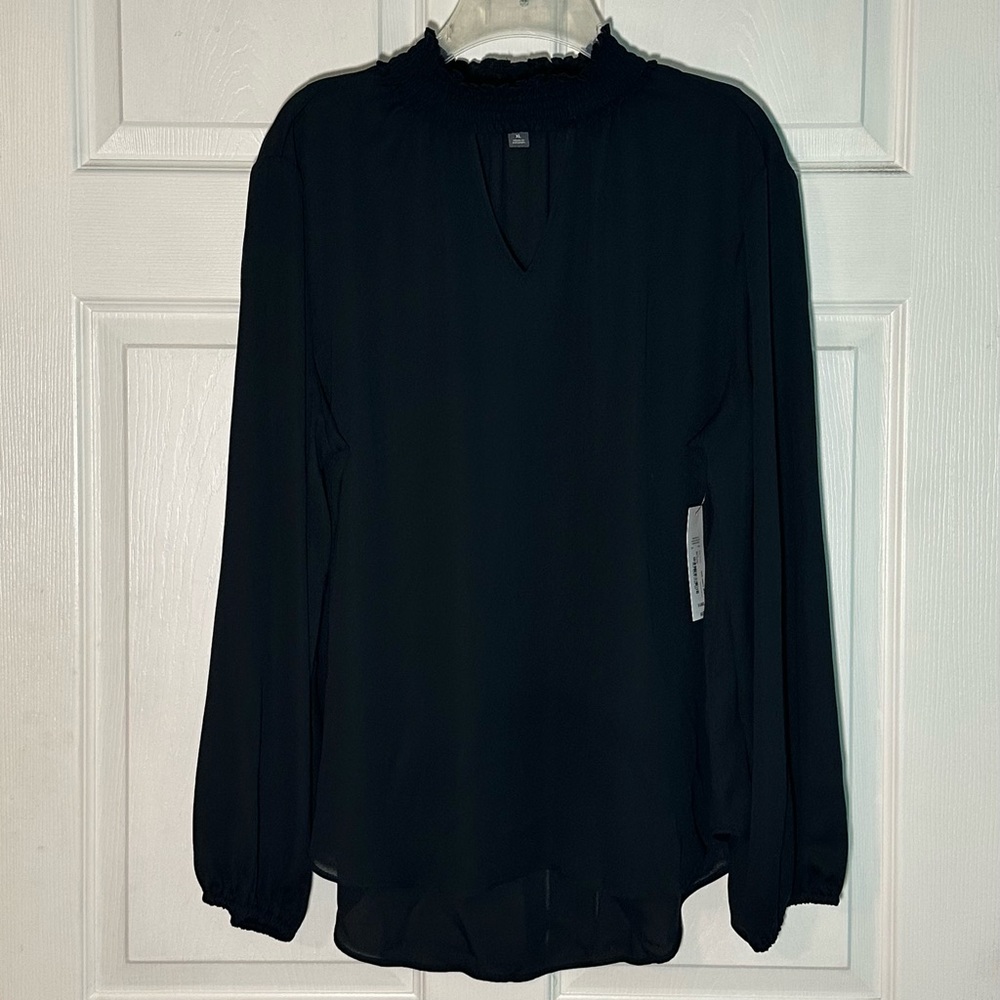 NWT black top